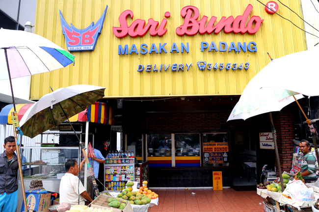 Sari Bundo: Rasa Padang yang Menggoda di Jantung Cilacap